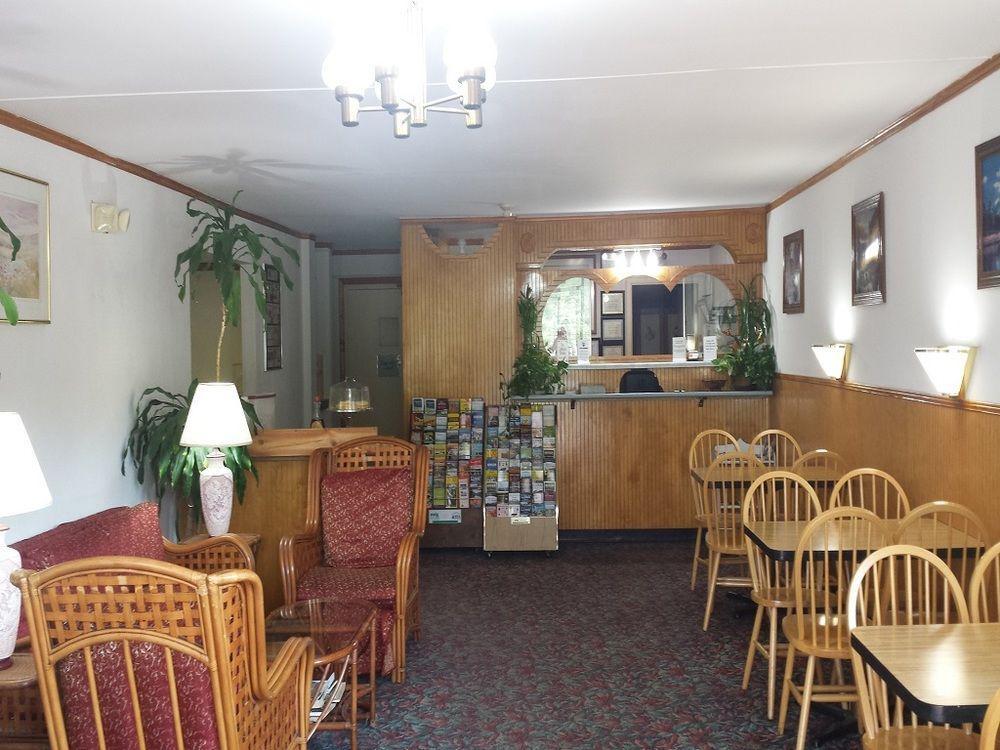 Red Roof Inn Hillsville Exterior photo